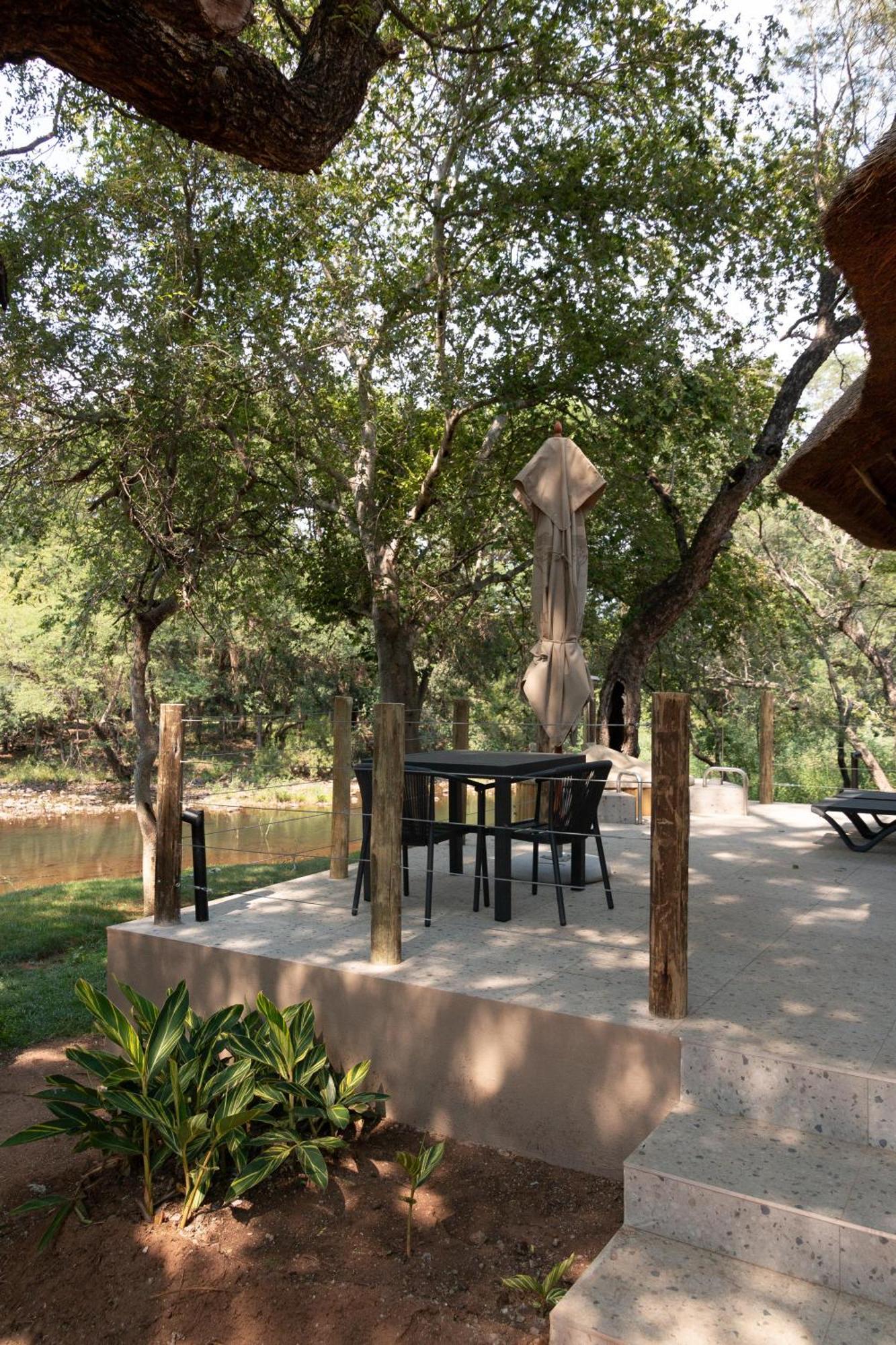Mologa River Lodge Rust de Winter Bagian luar foto