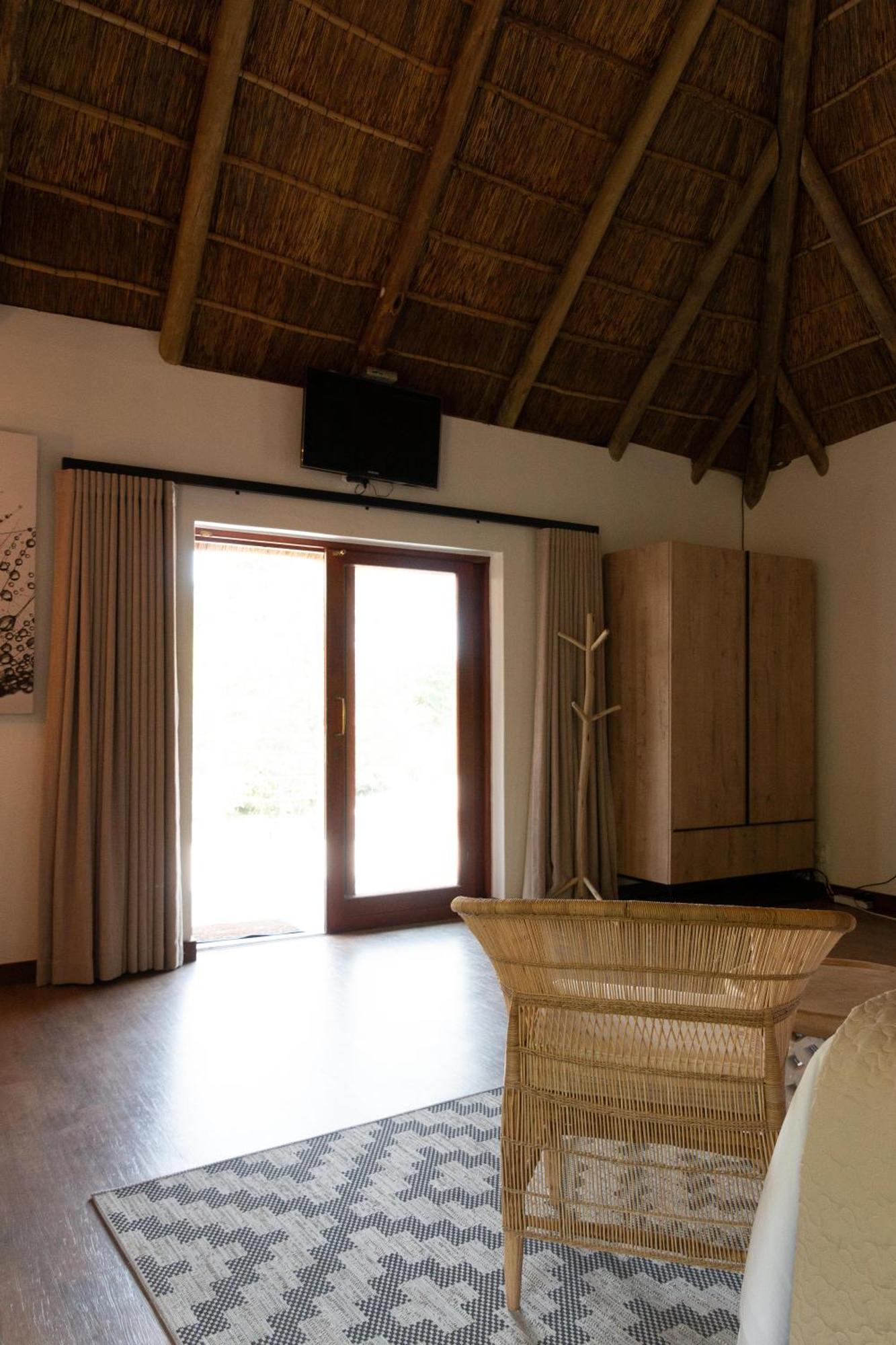 Mologa River Lodge Rust de Winter Bagian luar foto