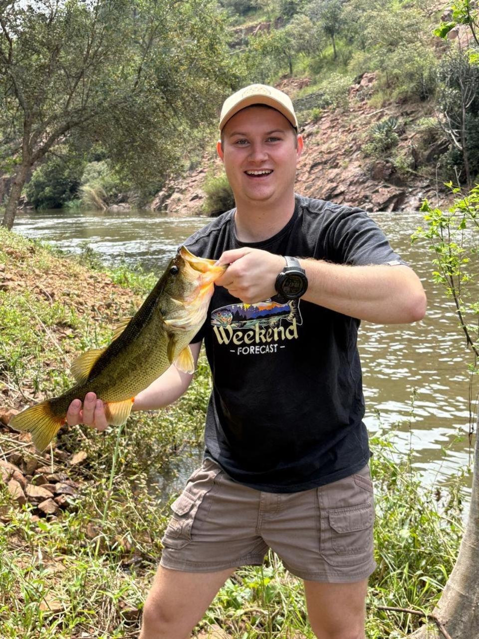 Mologa River Lodge Rust de Winter Bagian luar foto