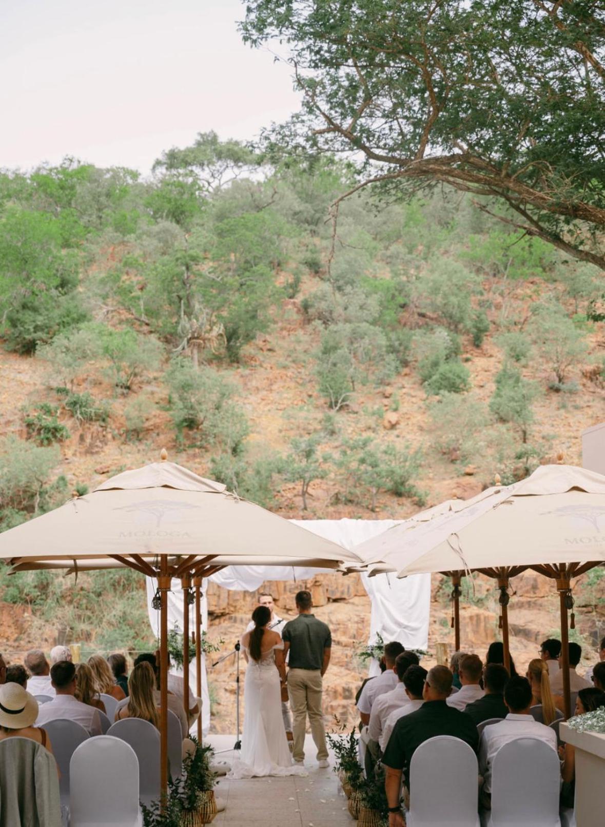 Mologa River Lodge Rust de Winter Bagian luar foto